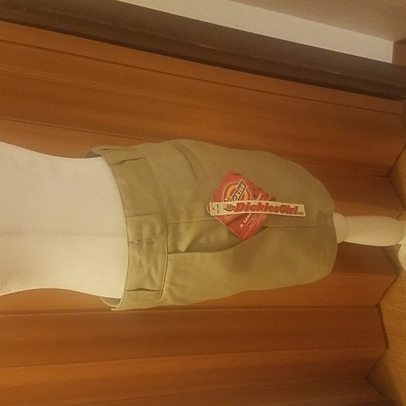 KHAKI DICKIES SKIRT - Picture 3 of 4
